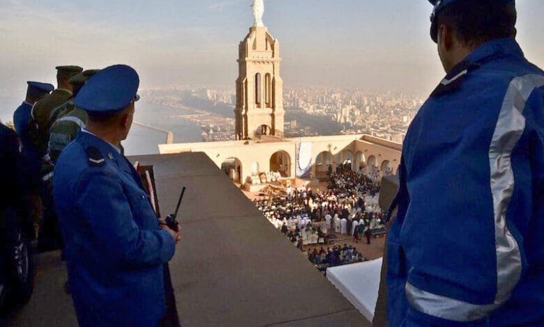 الجزائر تطالب بالتكتم حول واقعة ذبح السائحة السويسرية